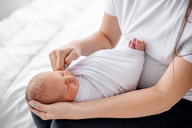 Swaddle Secrets: Expert Tips for a Happy, Well-Rested Baby