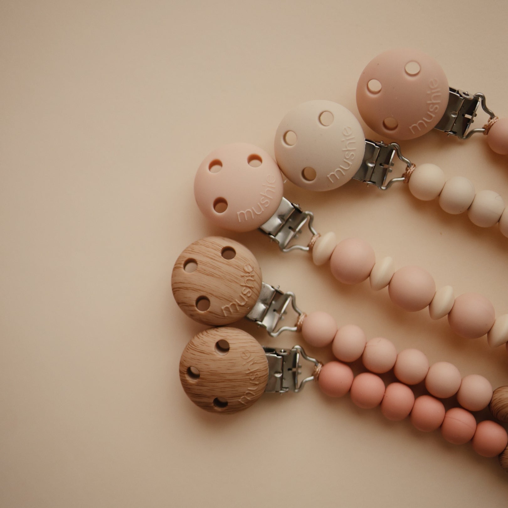 Pacifier Clip | Eva (Powder)