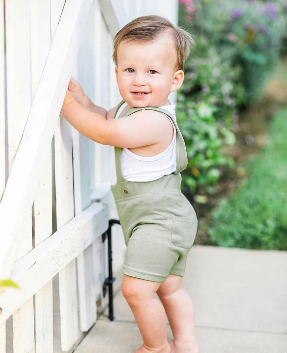 Suspender Shorts in Fern